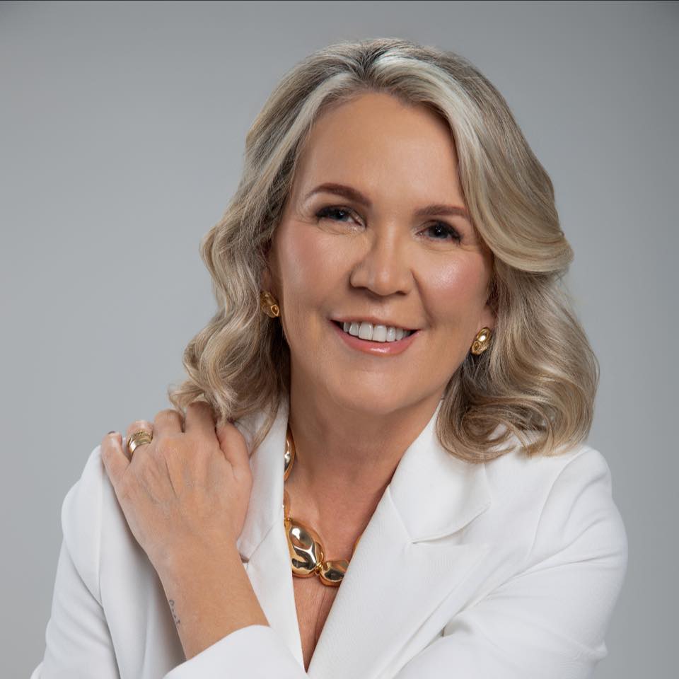 Dra. Elaine Wiezel Bacchin